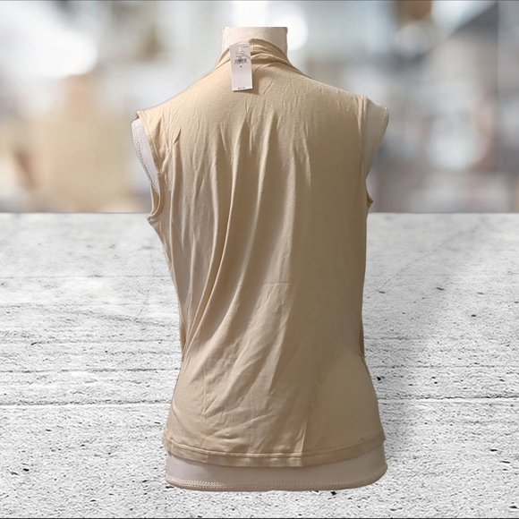 NWT Banana republic sleeveless wrap around look blouse beige top size M - Picture 7 of 13